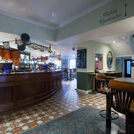 Hotel The Greyhound Wetherspoon Bridport Exteriér fotografie