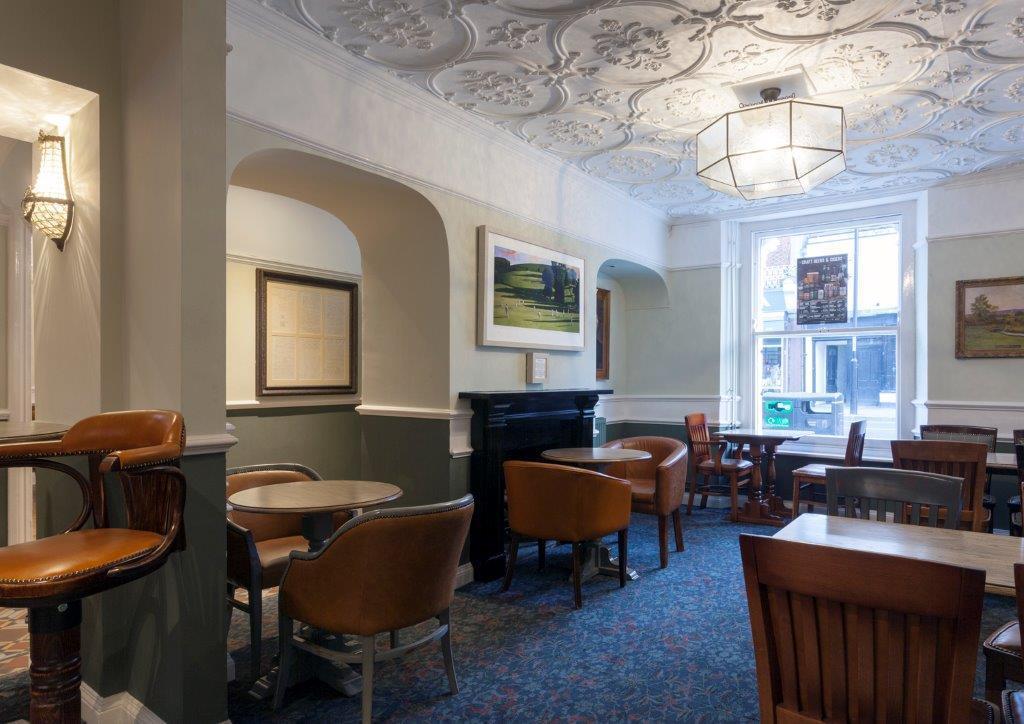 Hotel The Greyhound Wetherspoon Bridport Exteriér fotografie