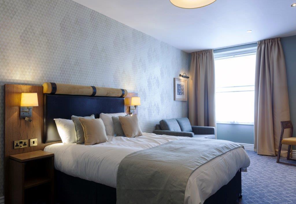 Hotel The Greyhound Wetherspoon Bridport Exteriér fotografie
