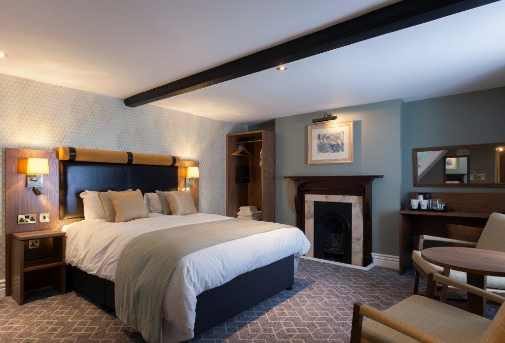 Hotel The Greyhound Wetherspoon Bridport Exteriér fotografie